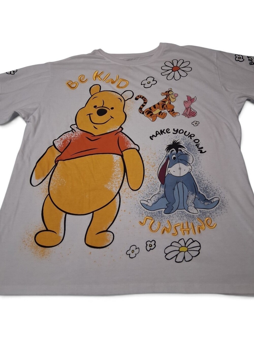 Disney Winnie the Pooh embroidered tee sz L Eeyore Piglet Be Kind